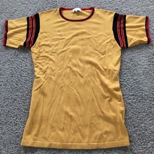 Unif football/baseball t shirt